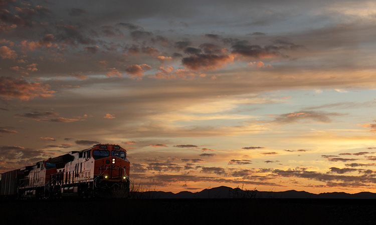 BNSF Railway to develop rail-served facility near Phoenix